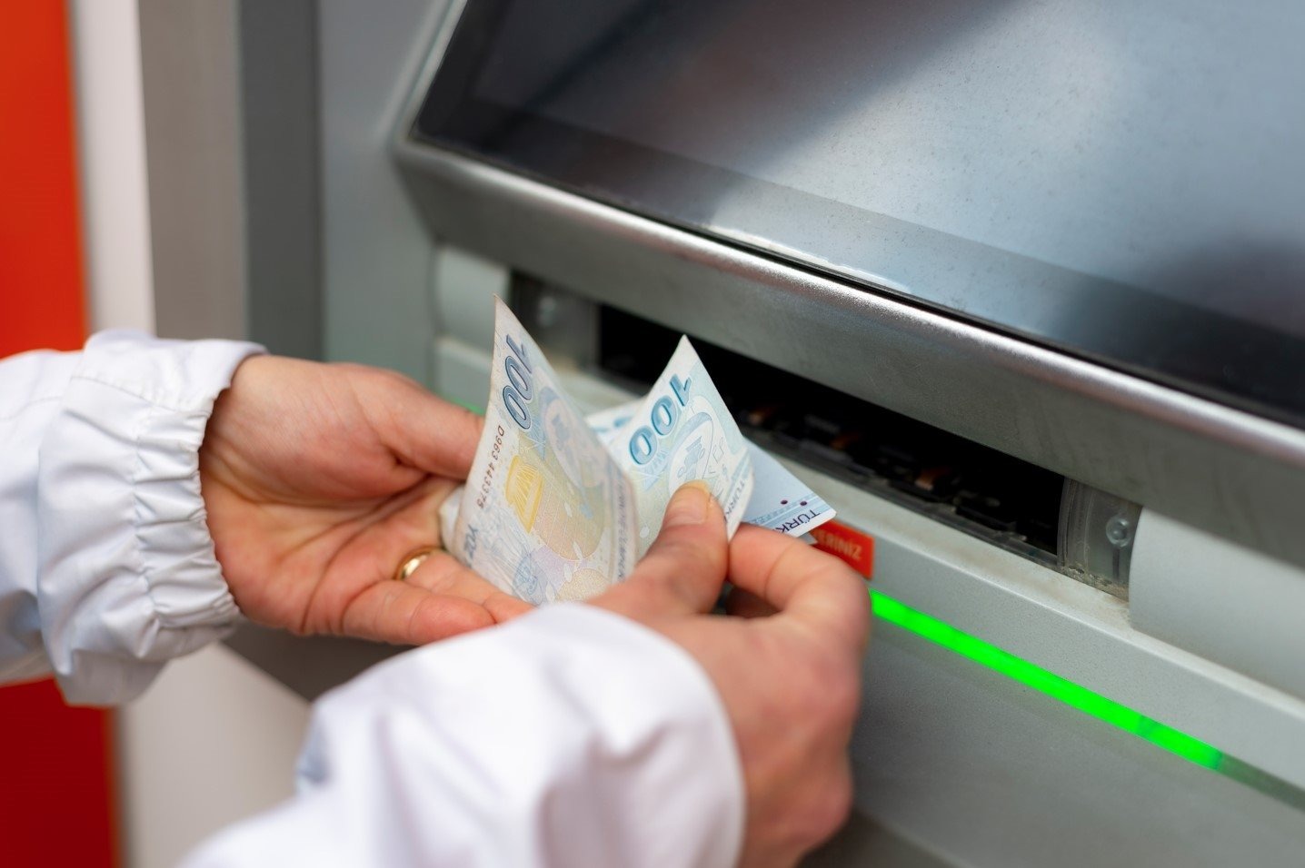 ATM'lerde para çekme limiti değişiyor! İşte yeni limitler